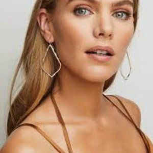 Sophia Drop Earrings In Rose Gold